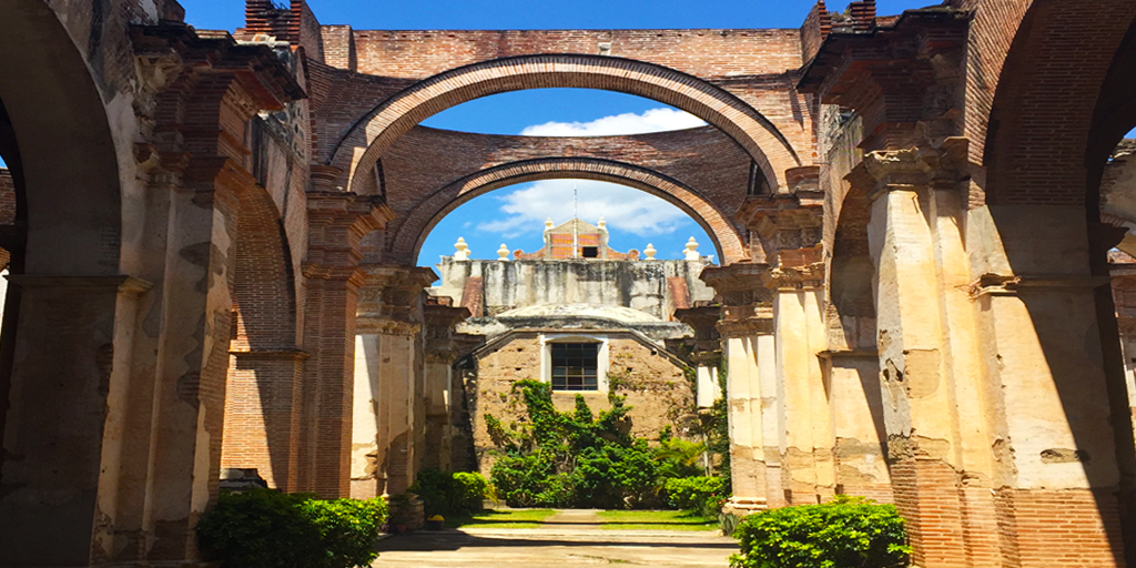 Antigua Travel Blog - Ruins of Cathedral De Santiago