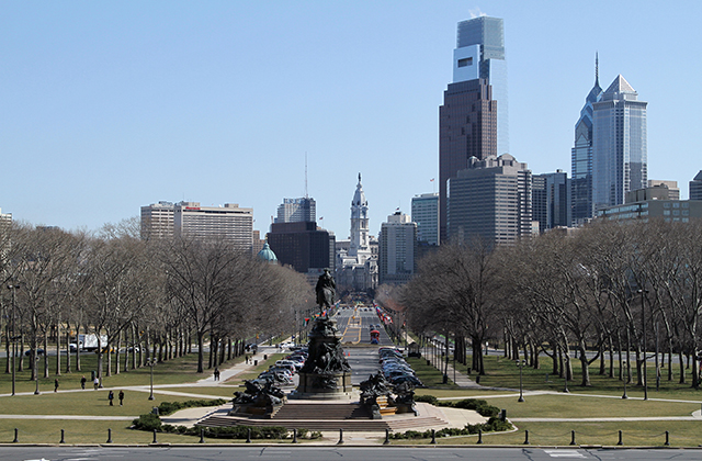 Philadelphia Travel Blog - Benjamin Franklin Parkway