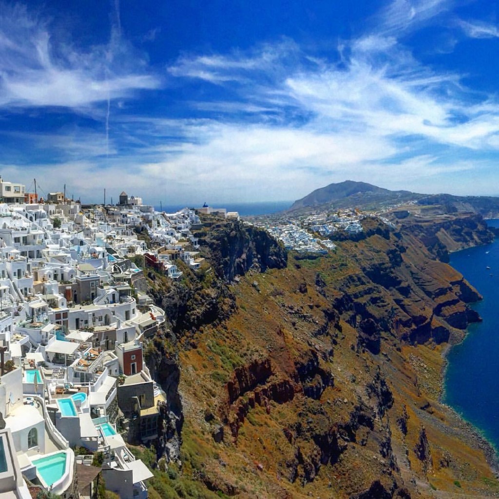 Santorini Travel Blog - Greece Pictures - Cliffs