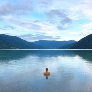 Tblisi Travel Blog - Georgia Pictures - Lake